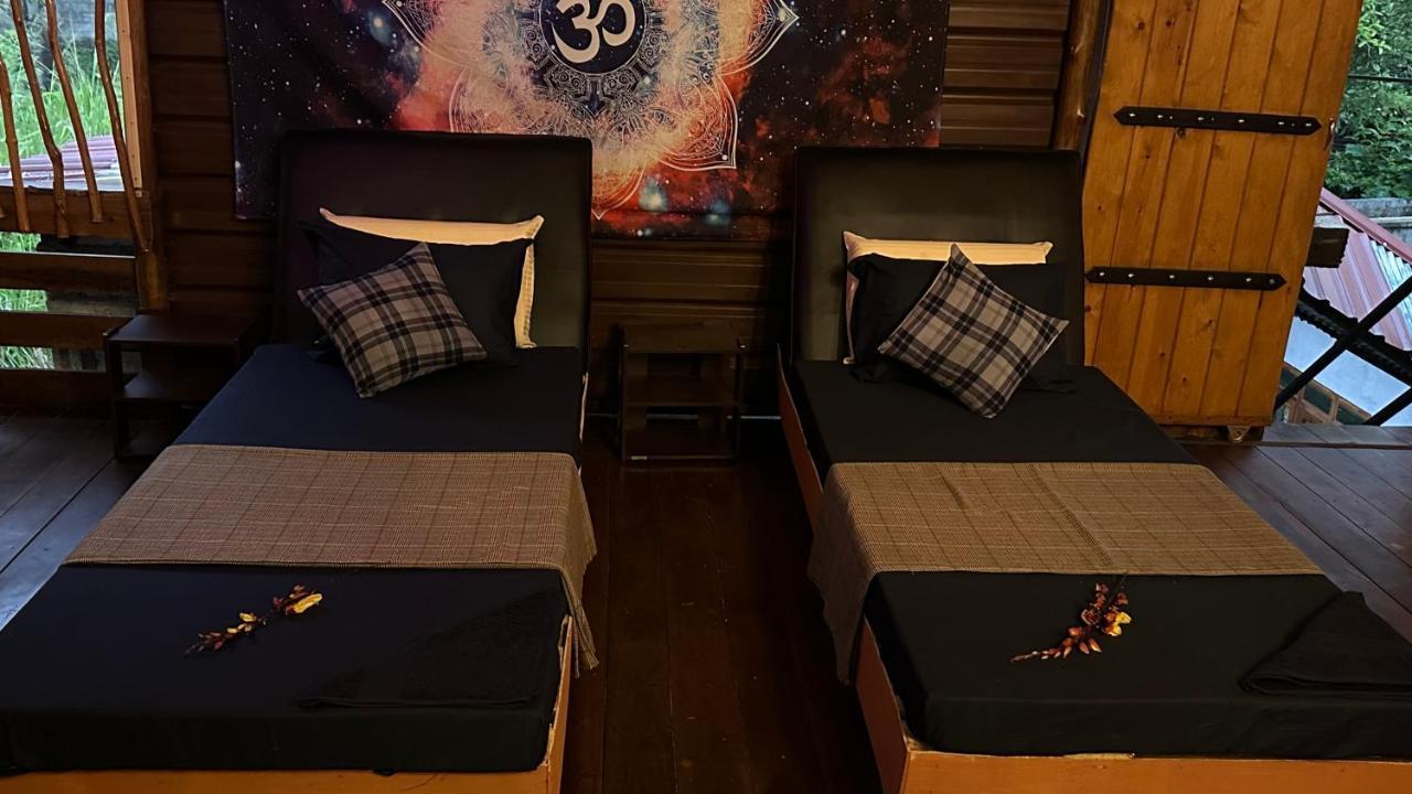 A Lounge Hostel And Cafe Ella Εξωτερικό φωτογραφία