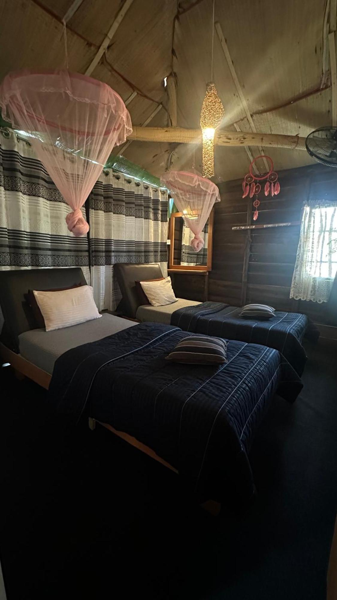 A Lounge Hostel And Cafe Ella Εξωτερικό φωτογραφία