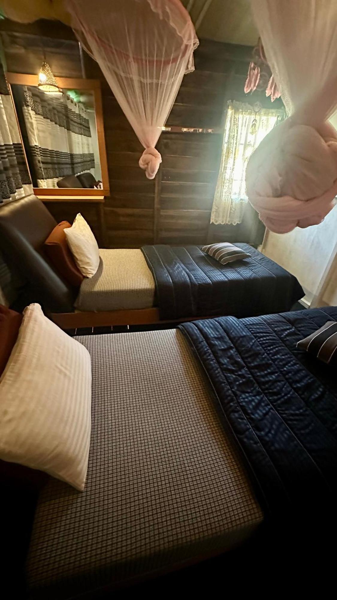 A Lounge Hostel And Cafe Ella Εξωτερικό φωτογραφία