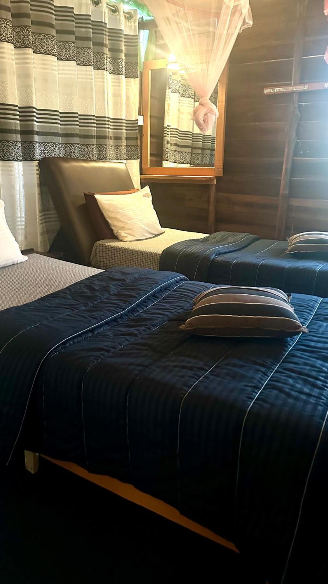 A Lounge Hostel And Cafe Ella Εξωτερικό φωτογραφία