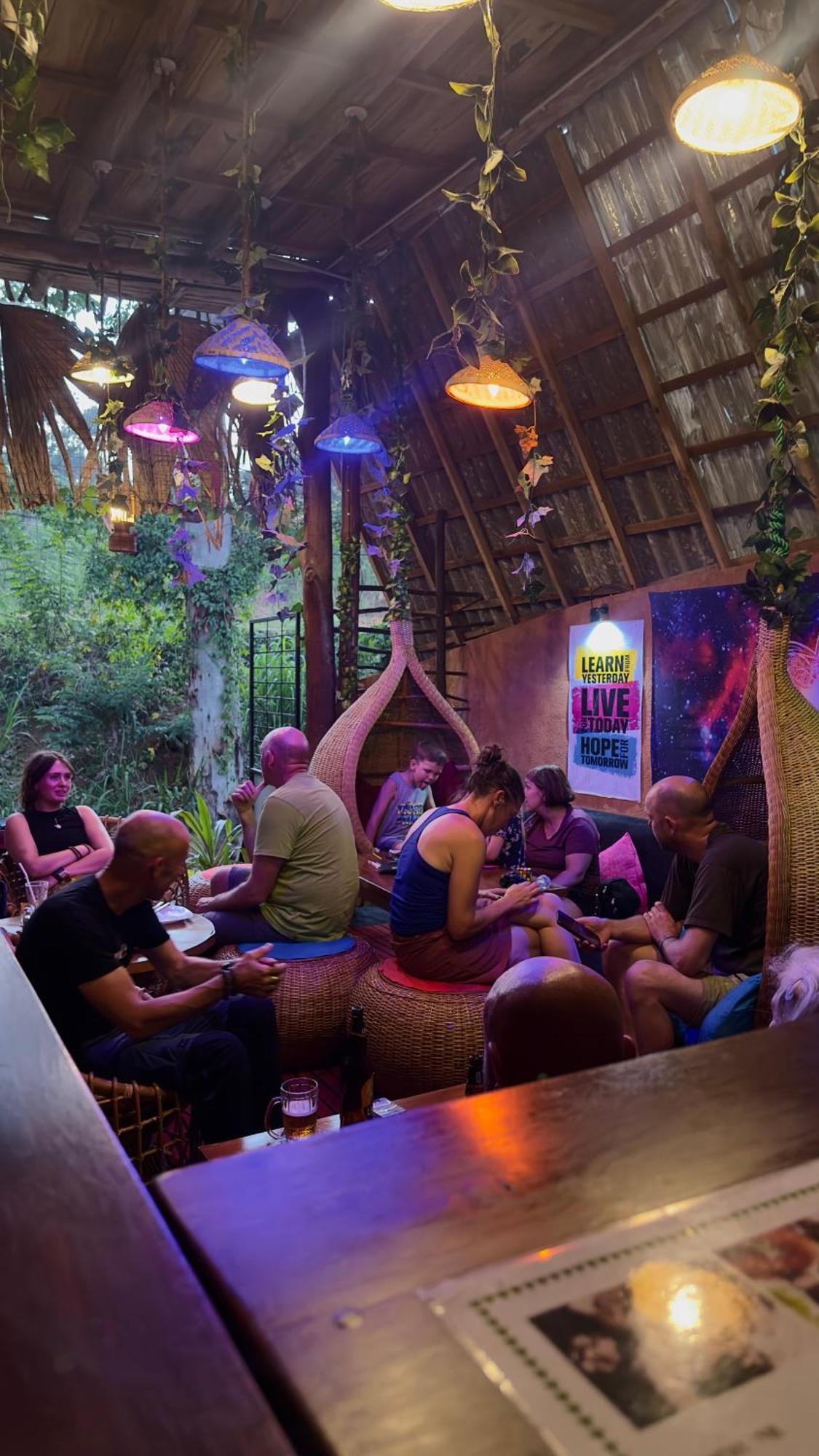 A Lounge Hostel And Cafe Ella Εξωτερικό φωτογραφία