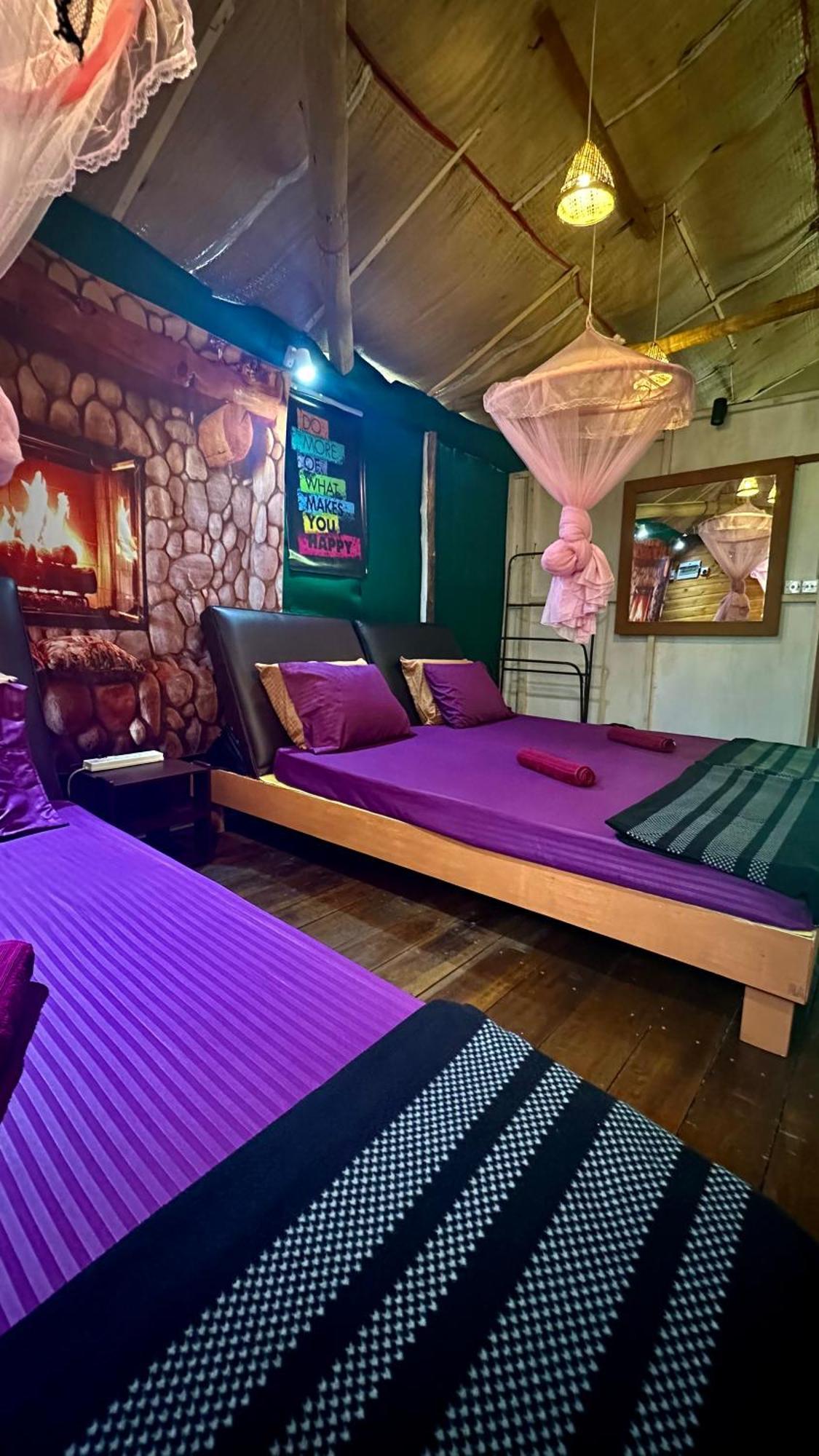 A Lounge Hostel And Cafe Ella Εξωτερικό φωτογραφία